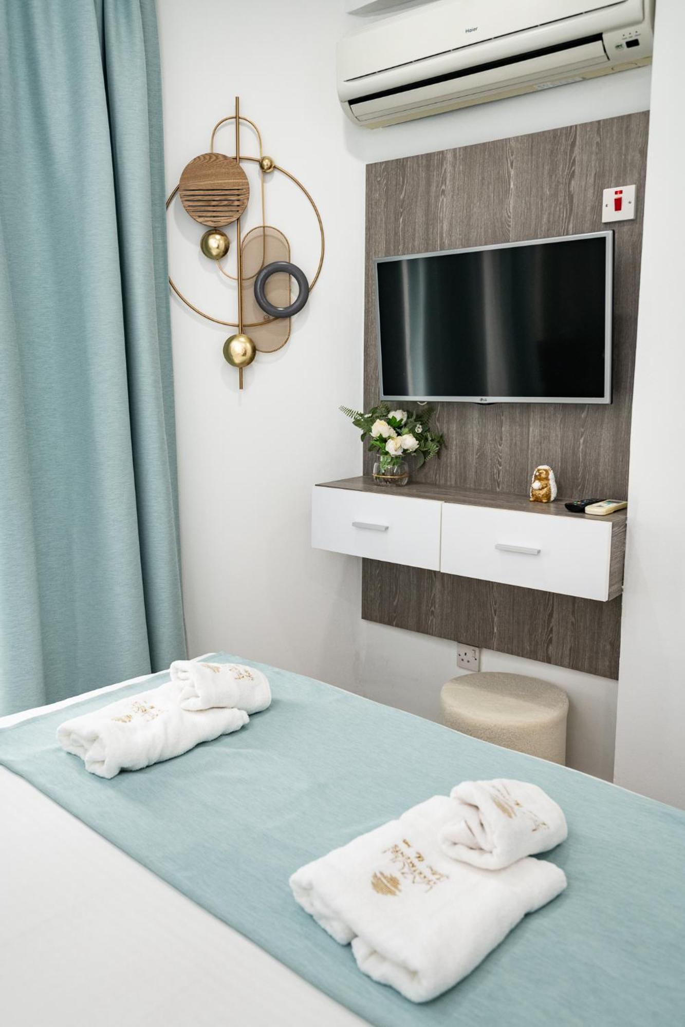 Lazuli Sea View Beachfront Ap 21 Larnaca Esterno foto