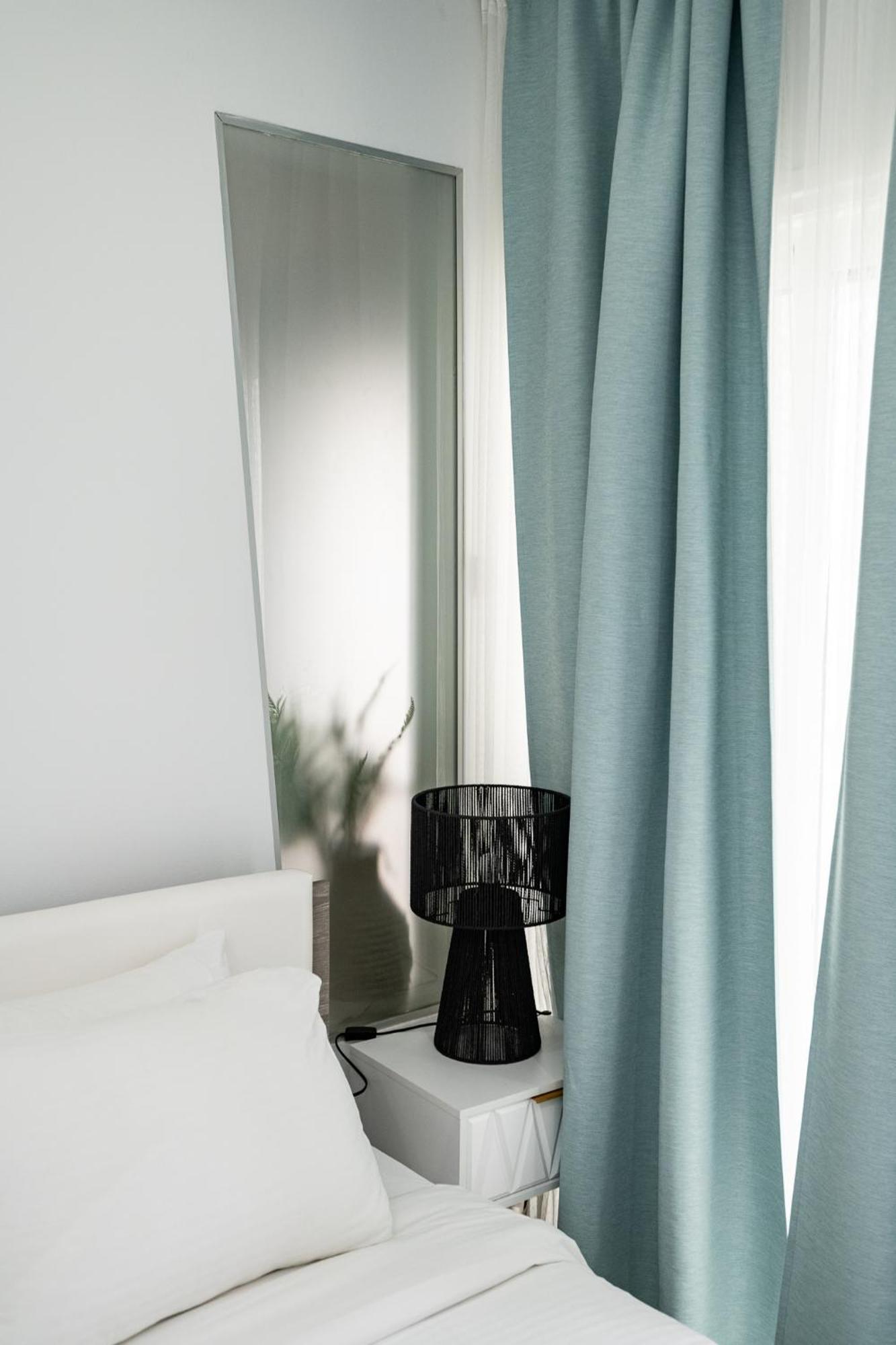 Lazuli Sea View Beachfront Ap 21 Larnaca Esterno foto