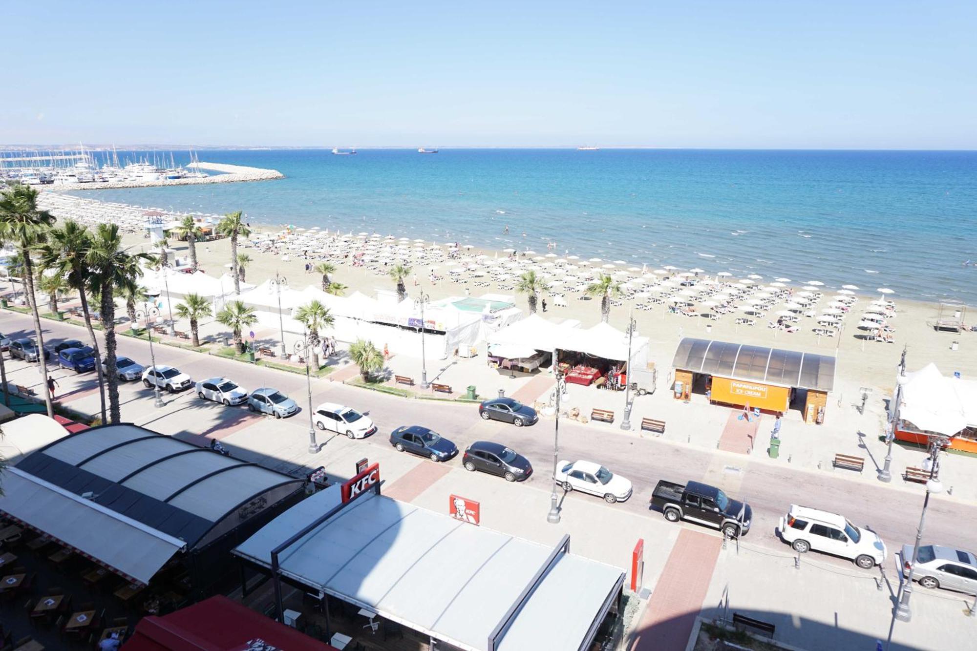 Lazuli Sea View Beachfront Ap 21 Larnaca Esterno foto