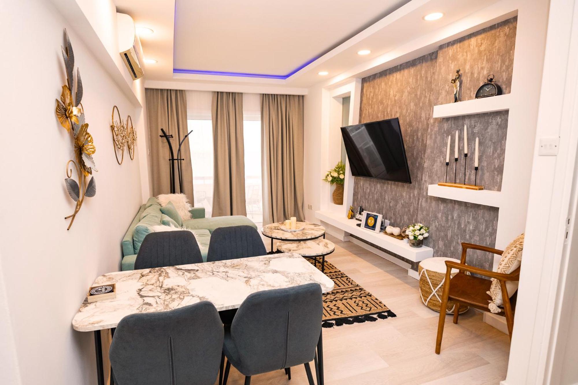 Lazuli Sea View Beachfront Ap 21 Larnaca Esterno foto