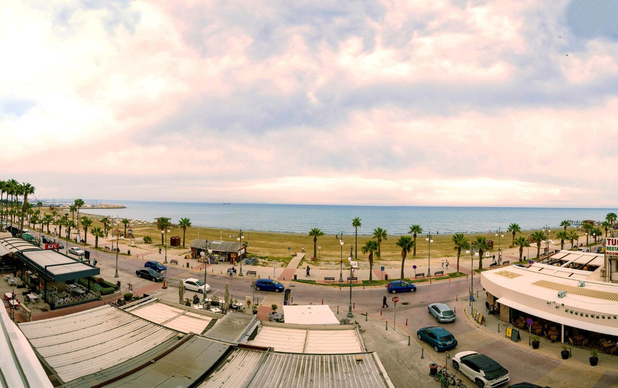 Lazuli Sea View Beachfront Ap 21 Larnaca Esterno foto