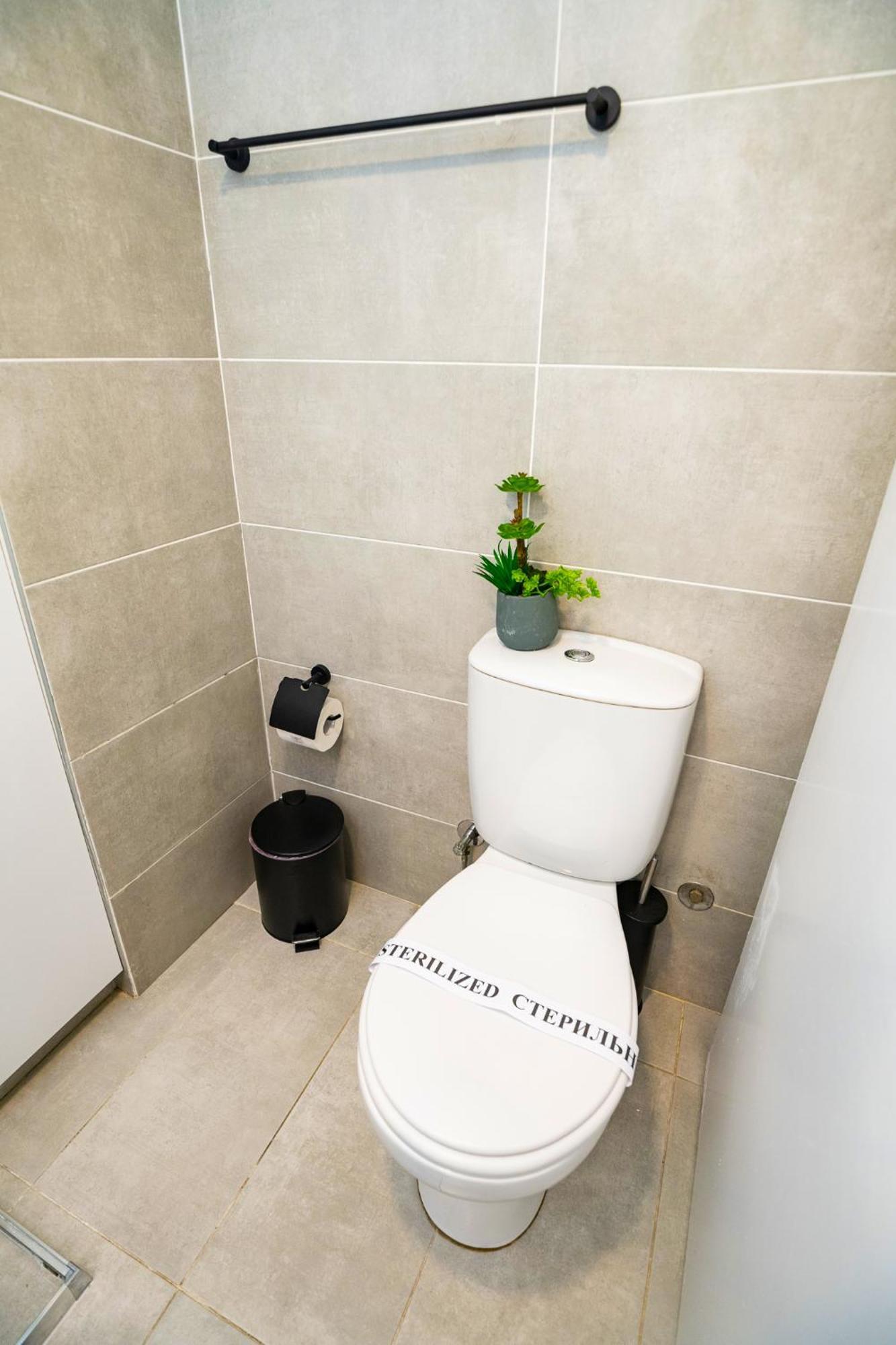 Lazuli Sea View Beachfront Ap 21 Larnaca Esterno foto