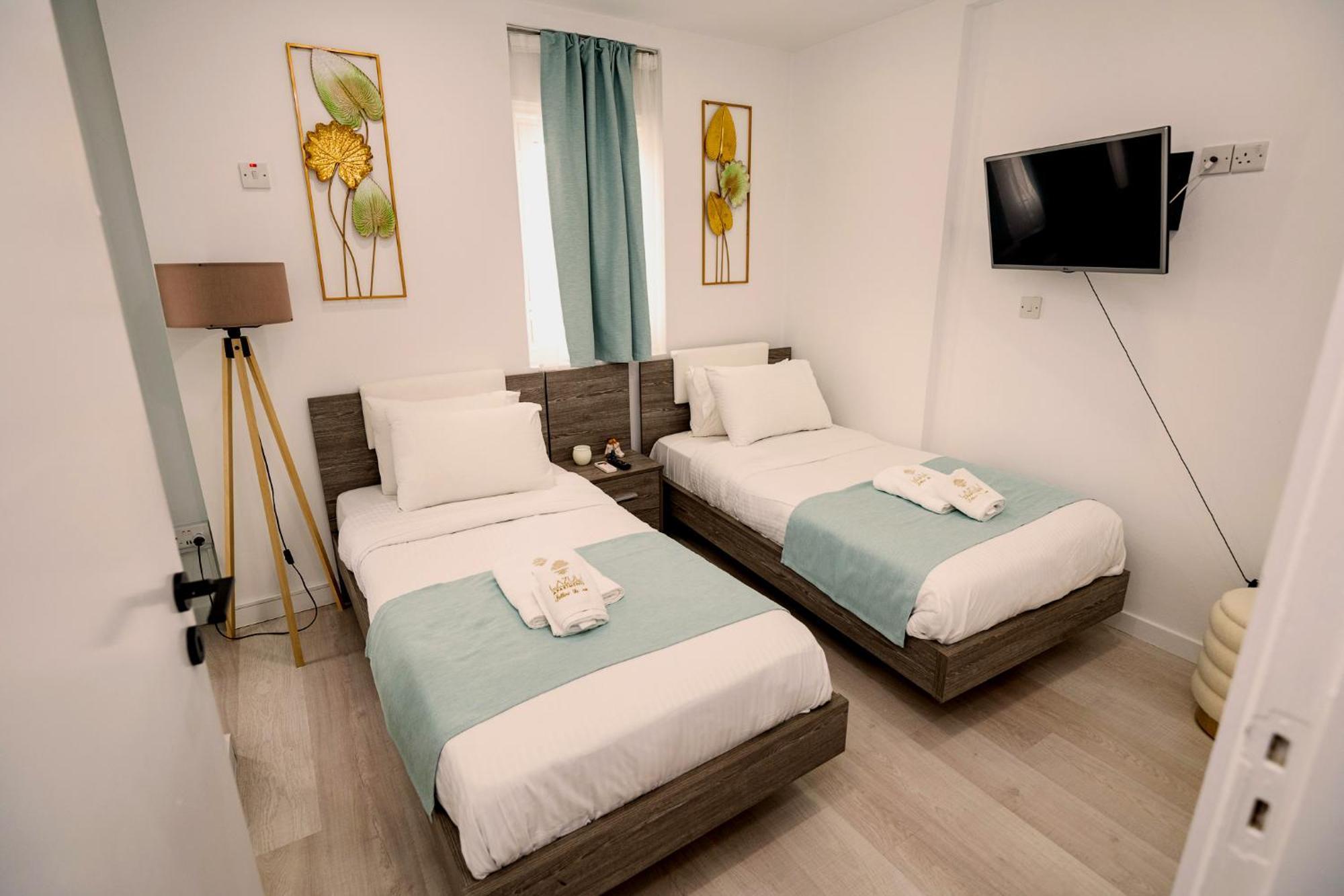 Lazuli Sea View Beachfront Ap 21 Larnaca Esterno foto